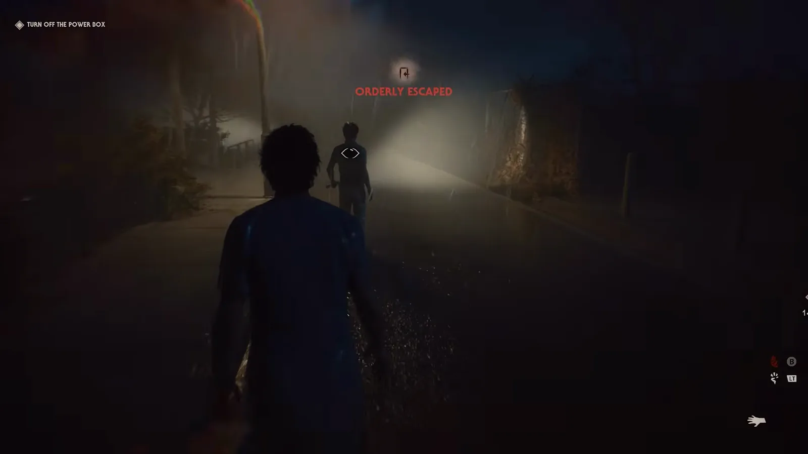 Red ORDERLY ESCAPED alert over a panicked orderly running toward the gate lights in the Halloween: The Game Prologue while the Turn Off the Power Box objective stays top-left